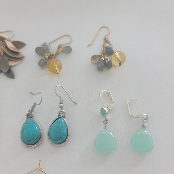 Bundle of 8 sets of dangle earrings - Picture 4 of 5